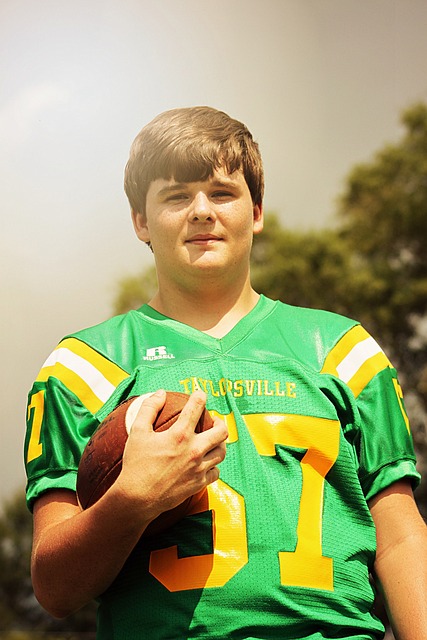 实至名归！王大雷收获中超年度最佳守门员奖项.