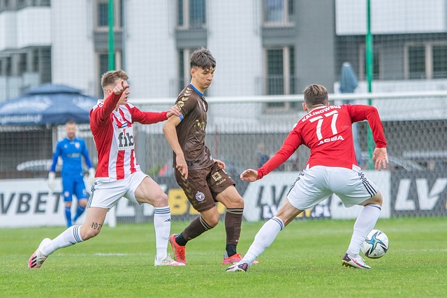 牛，乔丹·普尔在奇才对篮网的比赛中创造历史性里程碑.